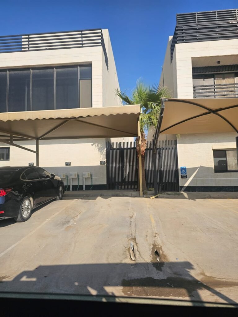 مظلات وسواتر الابداع